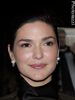 Person who looks like Paige Turco