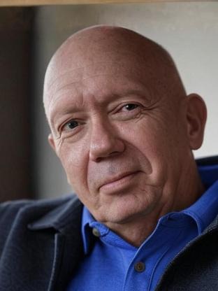 Person who looks like Paul Haggis