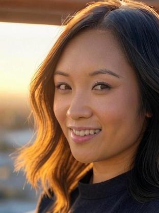 Person who looks like Liza Lapira
