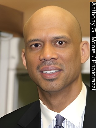 Person who looks like Isaach De Bankolé