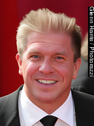 Person who looks like Sean Hayes