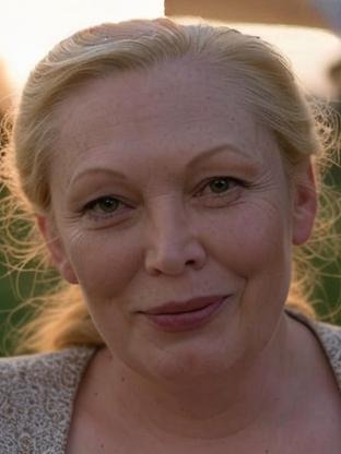 Person who looks like Kim Novak