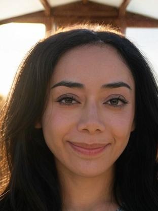 Person who looks like Oona Chaplin