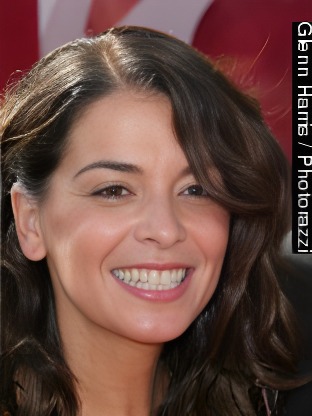 Person who looks like Maria Conchita Alonso