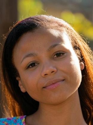 Person who looks like Lynn Whitfield