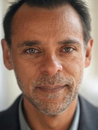 Person who looks like Jemaine Clement