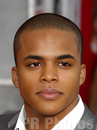 Person who looks like Trevor Noah