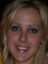 Person who looks like Tori Spelling