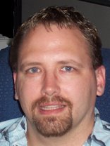 Person who looks like David Denman