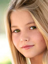 Person who looks like Christie Brinkley