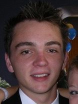 Person who looks like Frankie Muniz