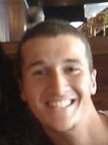 Person who looks like Kyle Chandler