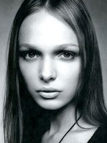 Person who looks like Vanessa Paradis