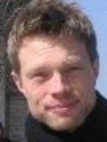 Person who looks like Brad Pitt