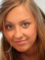 Person who looks like Farah Fath