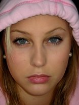 Person who looks like Farah Fath