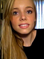 Person who looks like Arianne Zucker