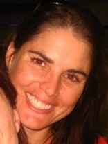 Person who looks like Angie Harmon