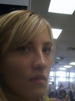 Person who looks like Tori Spelling