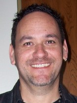 Person who looks like Howie Mandel