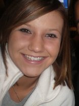 Person who looks like Kelly Clarkson