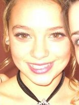 Person who looks like Michelle Trachtenberg