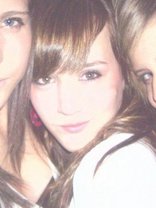 Person who looks like Elizabeth Hendrickson
