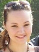 Person who looks like Julia Stiles