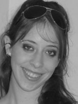 Person who looks like Lizzy Caplan