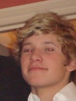 Person who looks like Alex Pettyfer