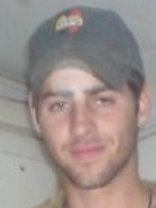 Person who looks like David Charvet