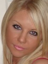 Person who looks like Pamela Anderson