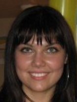 Person who looks like Tiffani Thiessen