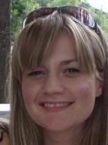 Person who looks like Elisabeth Shue