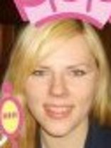 Person who looks like Scarlett Johansson