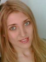 Person who looks like Uma Thurman