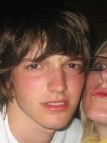 Person who looks like Ashton Kutcher