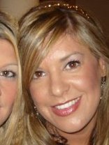 Person who looks like Tori Spelling