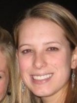 Person who looks like Holly Marie Combs