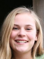 Person who looks like Elisabeth Shue