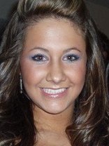 Person who looks like Niki Taylor