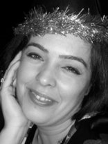 Person who looks like Gloria Estefan