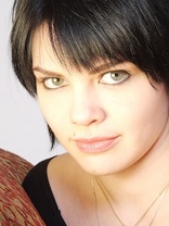 Person who looks like Shannyn Sossamon