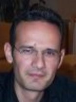 Person who looks like Robert Luketic