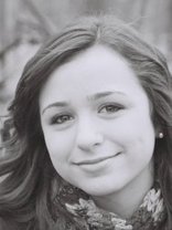 Person who looks like Erin Sanders