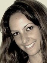 Person who looks like Jennifer Esposito