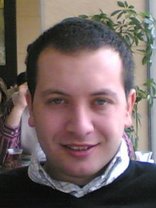 Person who looks like Tobey Maguire