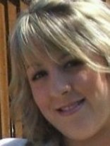 Person who looks like Kaley Cuoco