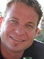 Person who looks like David Duchovny