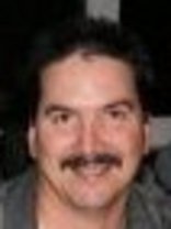 Person who looks like Benjamin Bratt